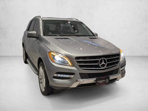 Used 2013 Mercedes-Benz ML 350 4MATIC image 3