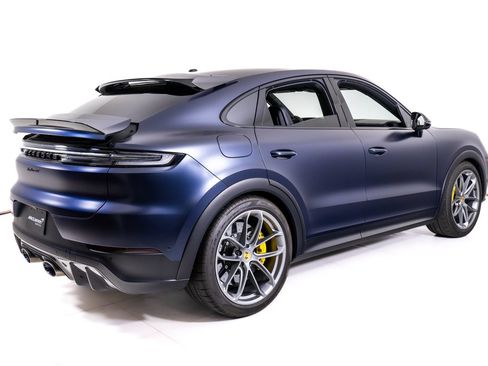 Used 2024 Porsche Cayenne Turbo GT AWD/4WD image 6