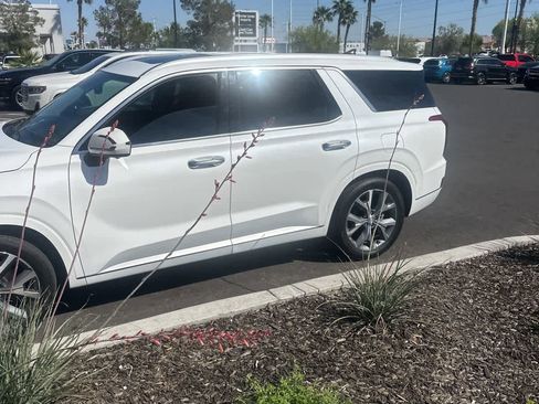 Used 2021 Hyundai Palisade Limited w/ Cargo Package image 3