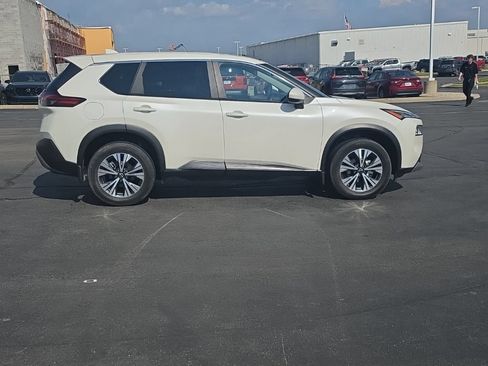 Used 2023 Nissan Rogue SV AWD/4WD image 9
