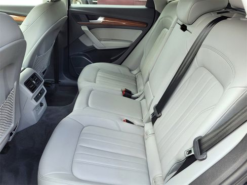 Used 2022 Audi Q5 2.0T Premium Plus w/ Premium Plus Package image 15