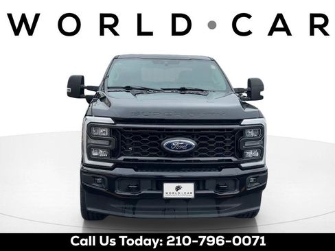 Used 2023 Ford F250 XLT w/ XLT Premium Package AWD/4WD image 8