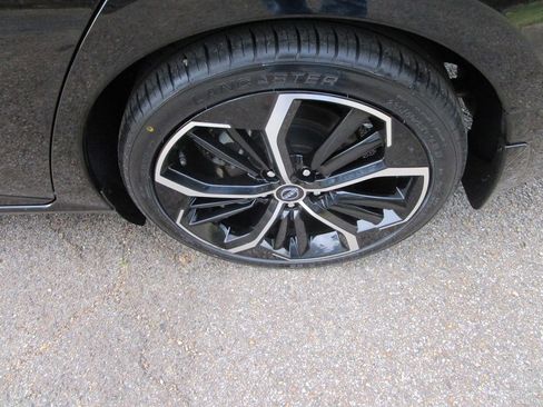 Used 2023 Nissan Altima 2.5 SR image 14