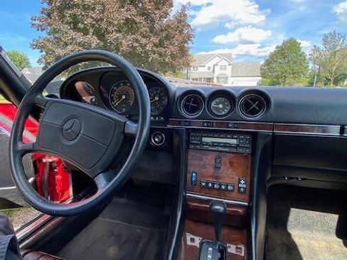 Used 1988 Mercedes-Benz 560 SL image 12