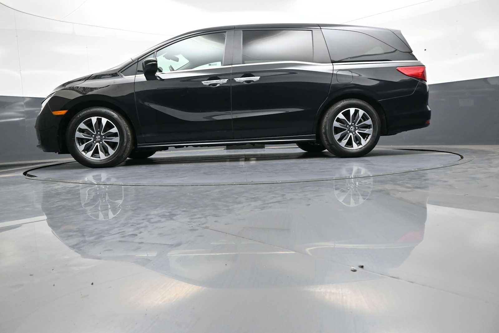 Certified 2023 Honda Odyssey EX-L image 35