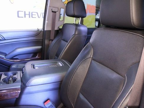 Used 2017 GMC Yukon XL SLT image 20