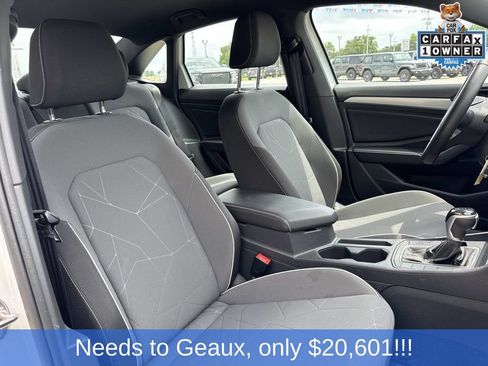 Used 2025 Volkswagen Jetta Sport FWD image 25