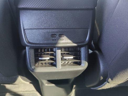 Certified 2025 Chevrolet Equinox LT image 26