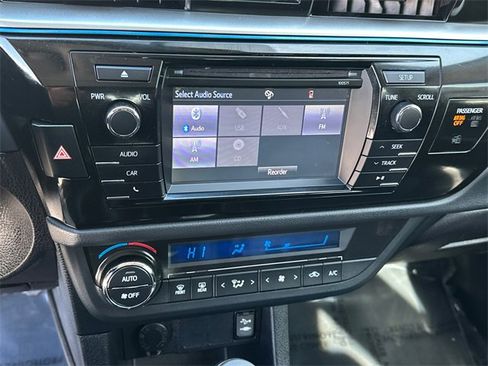 Used 2016 Toyota Corolla S image 22