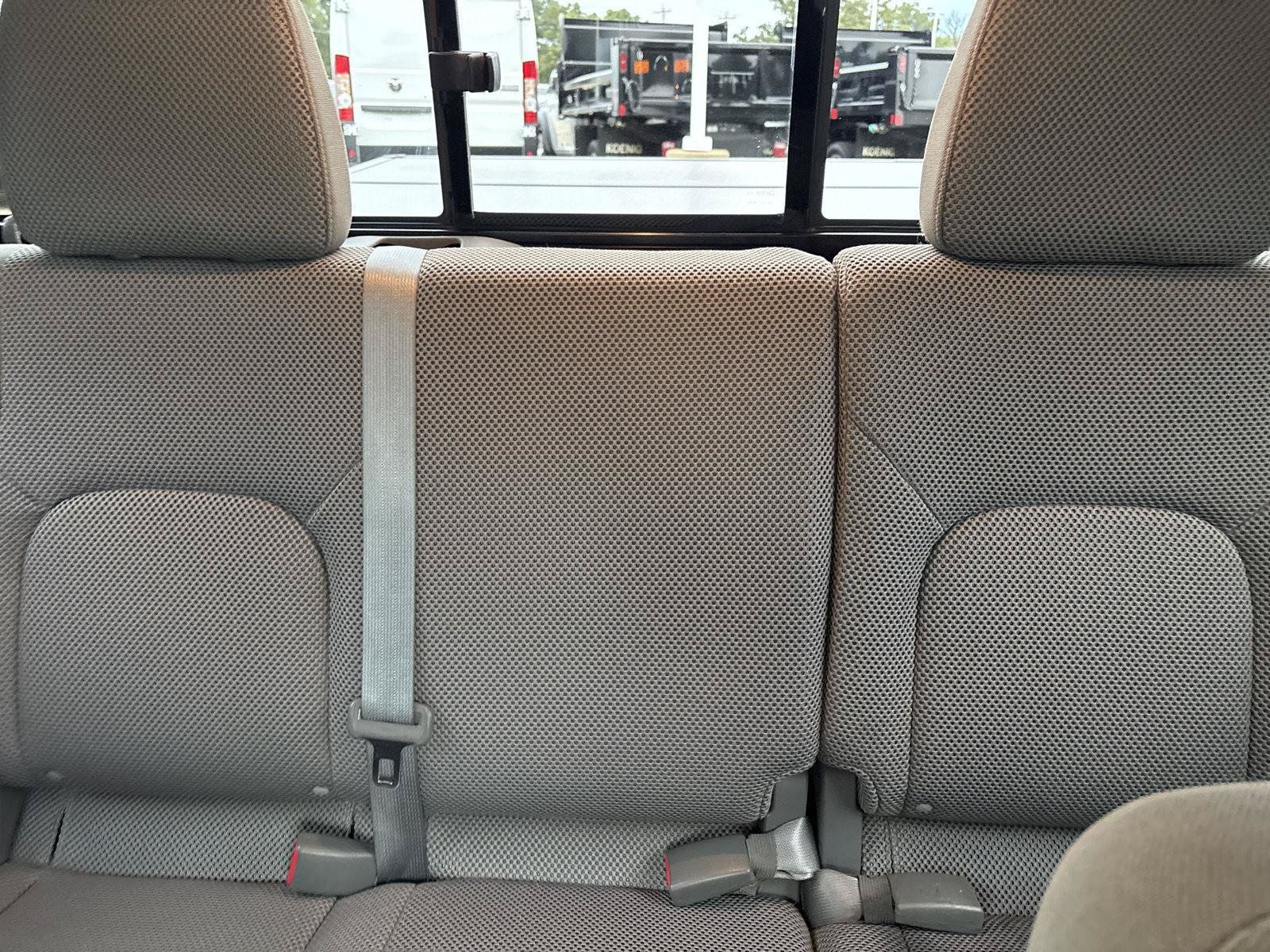 Used 2016 Nissan Frontier SV AWD/4WD image 24