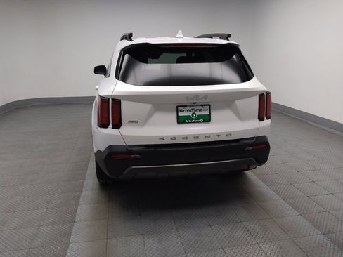Used 2022 Kia Sorento S AWD/4WD image 6