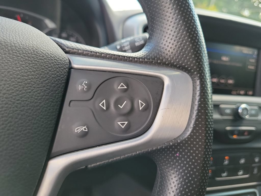 Used 2024 GMC Terrain SLE AWD/4WD image 27