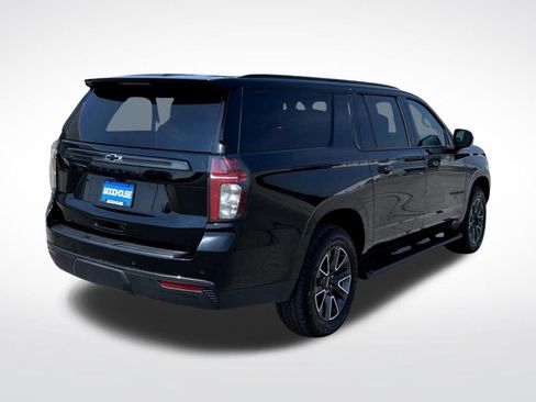Used 2021 Chevrolet Suburban Z71 w/ Rear Media and Nav Package AWD/4WD image 6