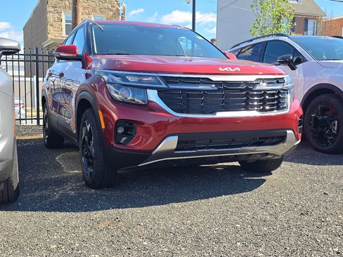 New 2026 Kia Seltos S FWD image 2