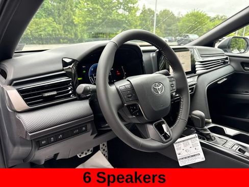 Used 2026 Toyota Camry SE FWD image 15