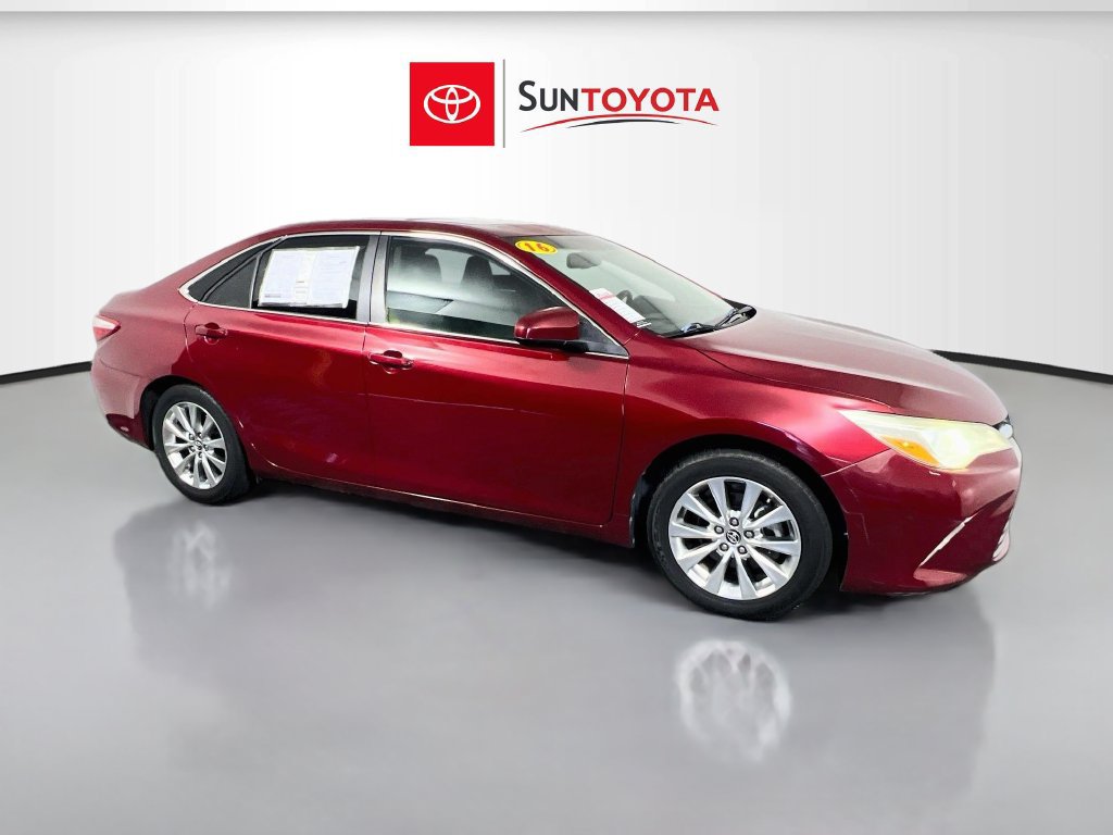 Used 2016 Toyota Camry XLE FWD image 1