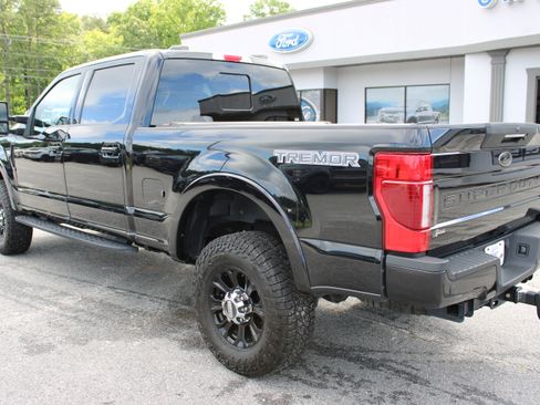 Used 2022 Ford F250 Lariat w/ Tremor Off-Road Package AWD/4WD image 8