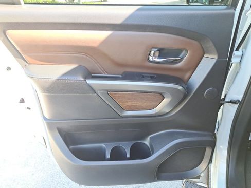 Used 2017 Nissan Titan Platinum Reserve image 17