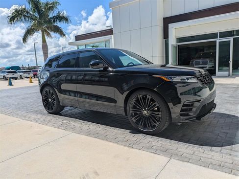 New 2026 Land Rover Range Rover Velar Dynamic SE image 2