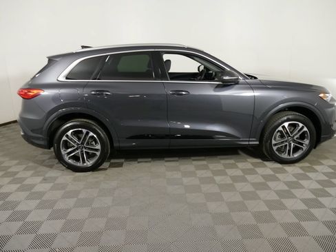Certified 2025 Audi Q5 Premium w/ Convenience Package AWD/4WD image 2