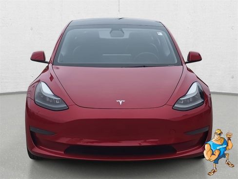 Used 2022 Tesla Model 3 image 2