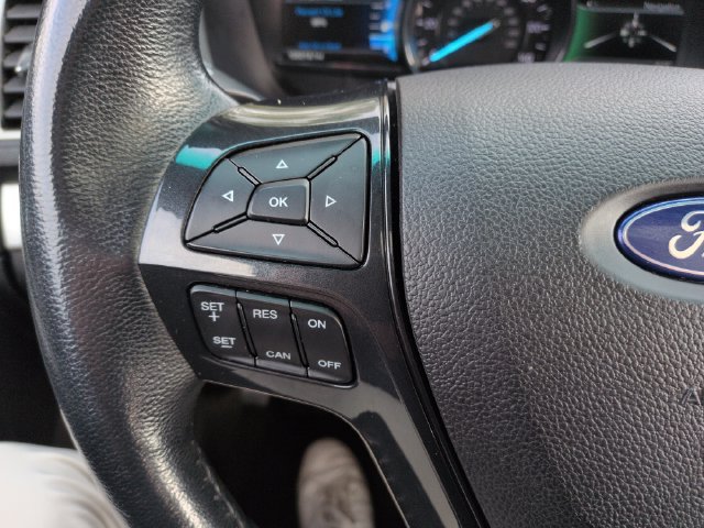 Used 2017 Ford Explorer XLT w/ Equipment Group 202A AWD/4WD image 33