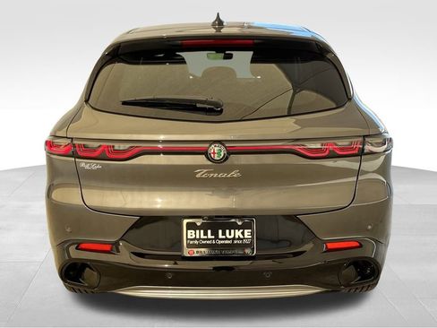 New 2024 Alfa Romeo Tonale Ti w/ Premium Interior Package image 7