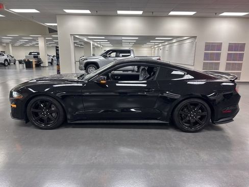 Used 2020 Ford Mustang GT Premium w/ Equipment Group 401A image 4