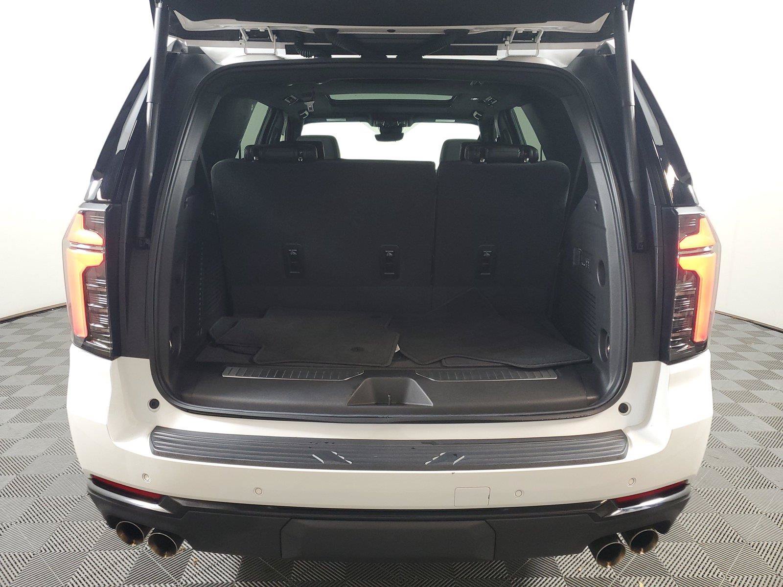 Used 2025 Chevrolet Tahoe RST w/ Advanced Technology Package AWD/4WD image 8