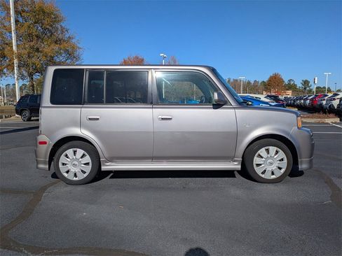 Used 2006 Scion xB image 4