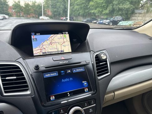 Used 2016 Acura RDX w/ Tech & AcuraWatch Plus Pack FWD image 12