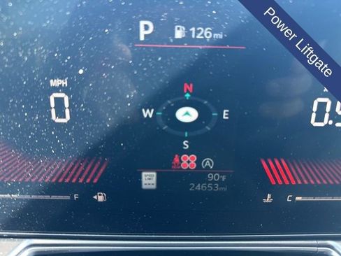 Used 2024 Kia Sorento EX w/ Panoramic Sunroof Package FWD image 16