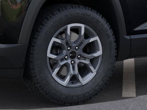 New 2026 Chevrolet Equinox ACTIV FWD image 9