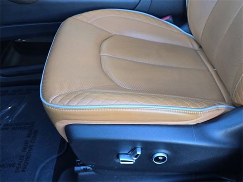 Used 2021 Chrysler Pacifica Pinnacle image 33