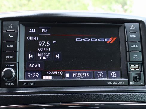 Used 2019 Dodge Grand Caravan SE image 25