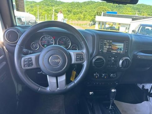 Used 2017 Jeep Wrangler Unlimited Sport AWD/4WD image 10