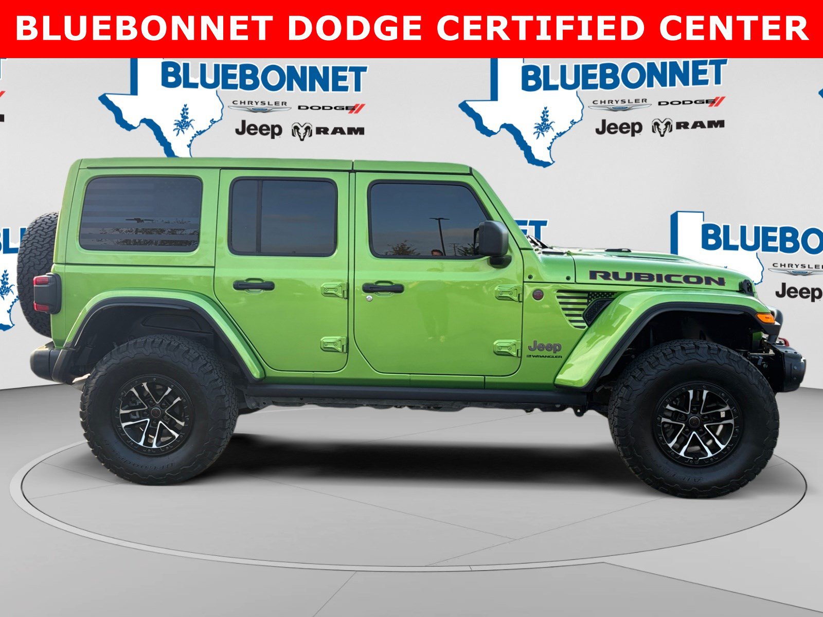 Used 2025 Jeep Wrangler Unlimited Rubicon AWD/4WD image 4