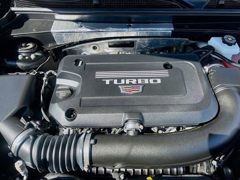 Used 2025 Cadillac XT4 Sport image 30