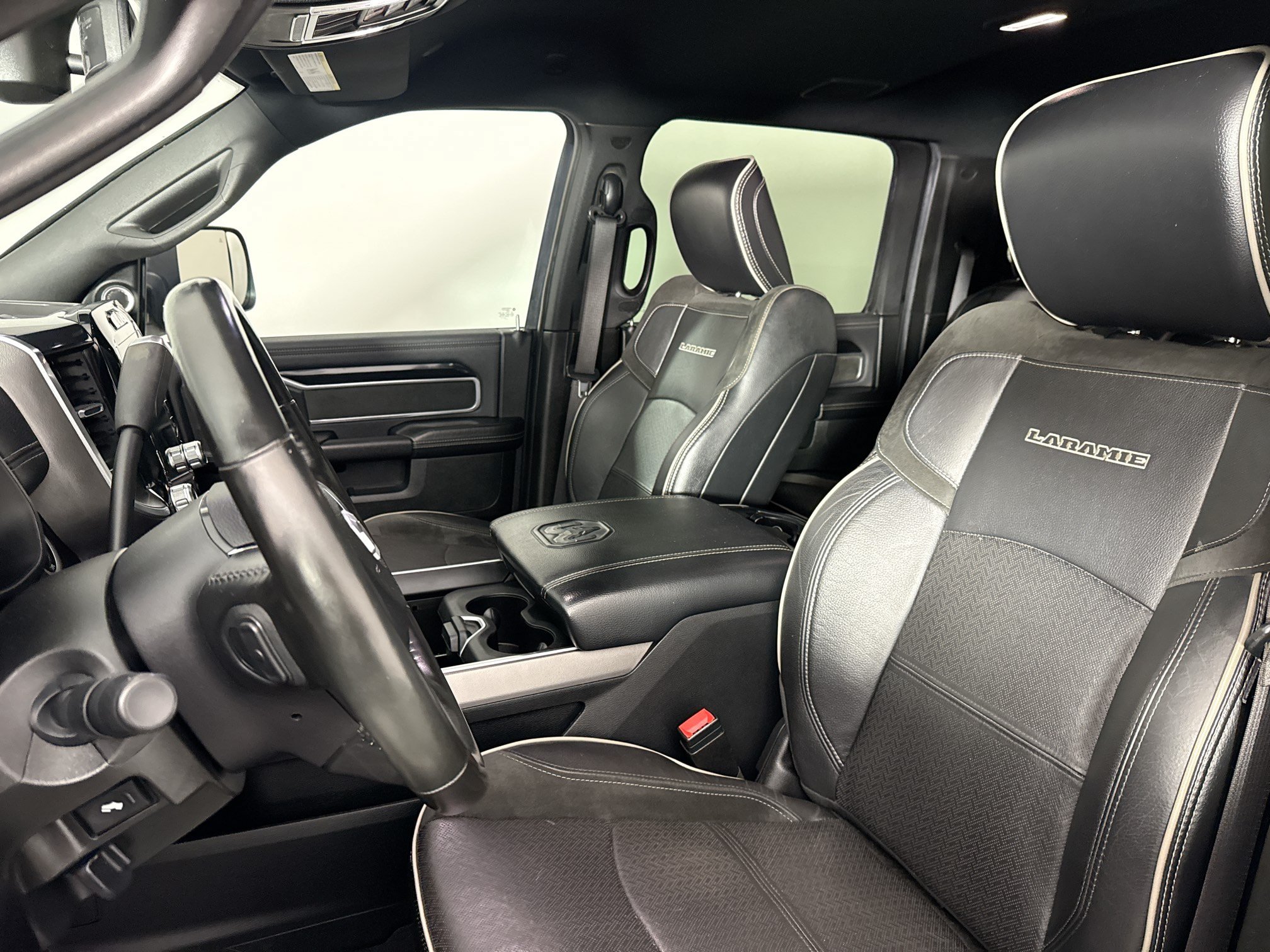 Used 2020 RAM 3500 Laramie AWD/4WD image 23