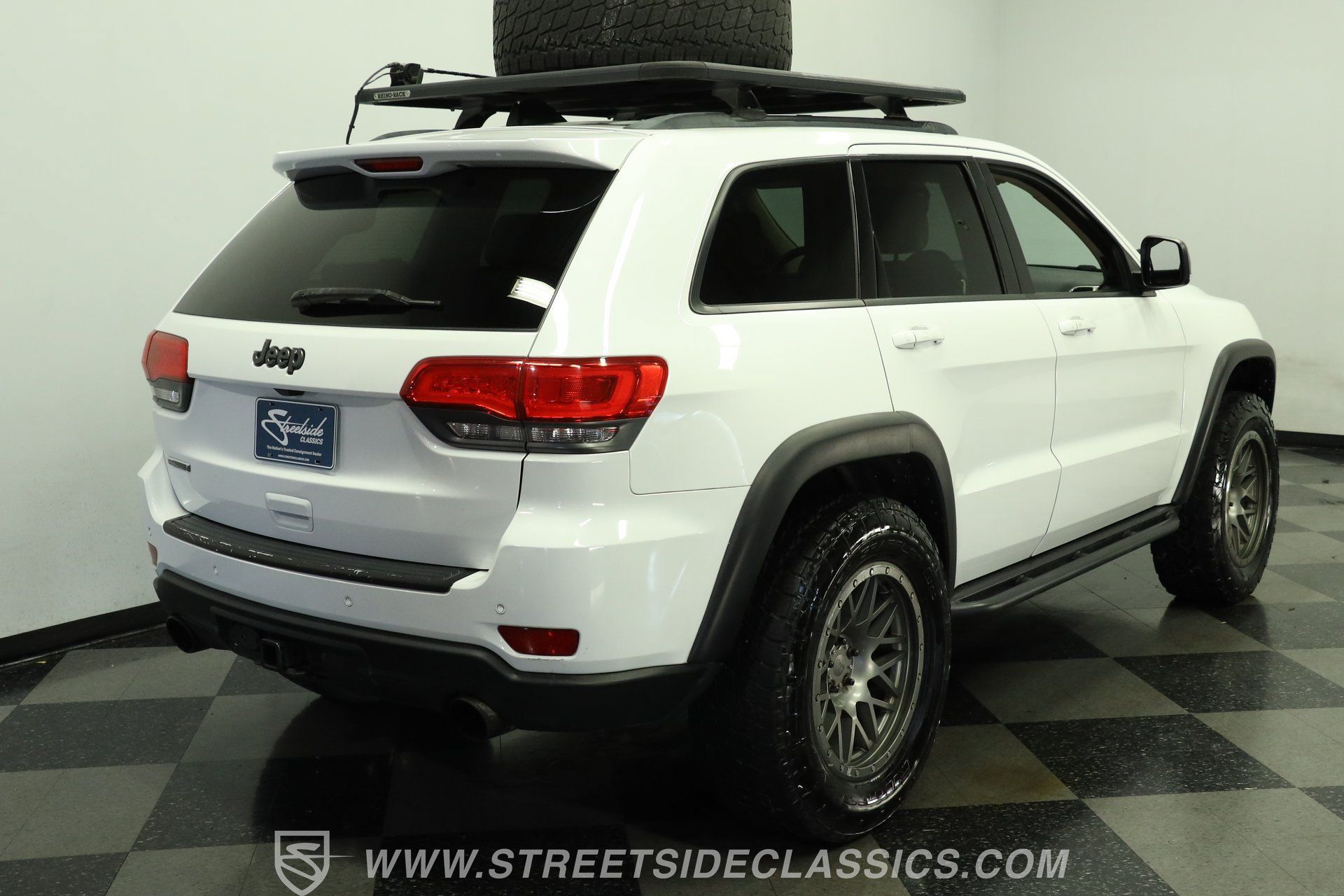 Used 2014 Jeep Grand Cherokee Limited w/ Luxury Group II AWD/4WD image 11