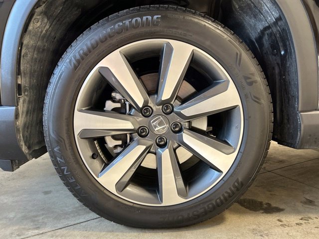 Certified 2025 Honda Pilot Touring image 11