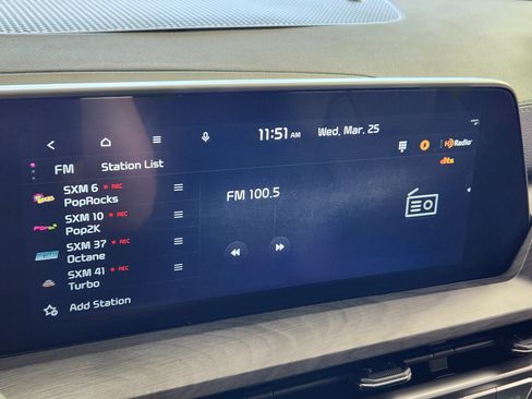 Used 2025 Kia Telluride AWD image 23