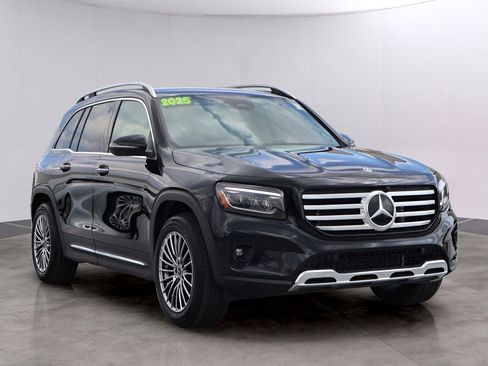 Certified 2025 Mercedes-Benz GLB 250 4MATIC image 3