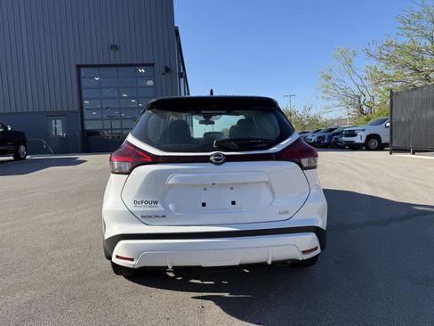 Used 2023 Nissan Kicks SR FWD image 4