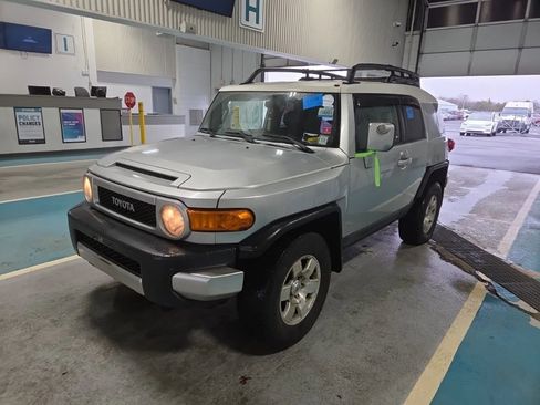 Used 2007 Toyota FJ Cruiser 4WD image 1