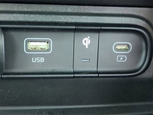 Used 2023 Kia Sportage SX image 23