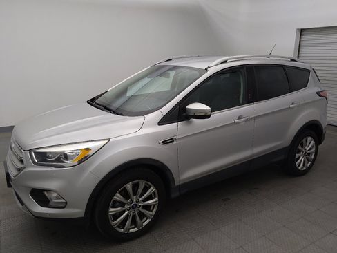 Used 2018 Ford Escape Titanium FWD image 2