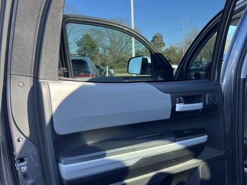 Used 2020 Toyota Tundra Limited w/ Limited Premium Package image 9