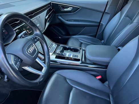 Used 2019 Audi Q8 Premium Plus w/ Premium Plus AWD/4WD image 10