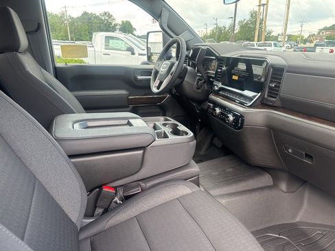 New 2025 GMC Sierra 2500 SLE w/ SLE Convenience Package image 10